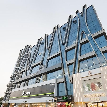Collection O Hotel Alice Αχμπανταμπάντ Εξωτερικό φωτογραφία