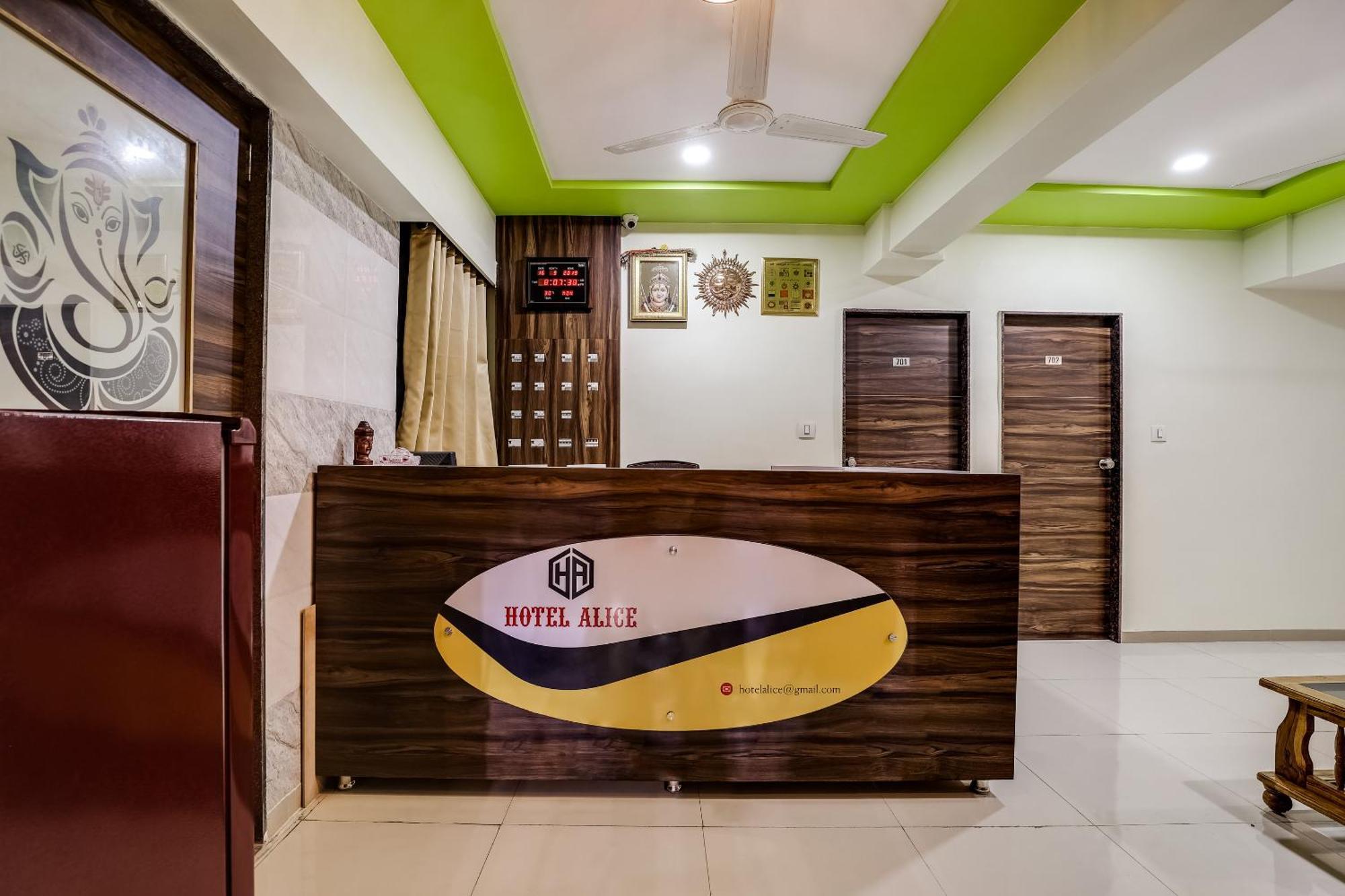 Collection O Hotel Alice Αχμπανταμπάντ Εξωτερικό φωτογραφία