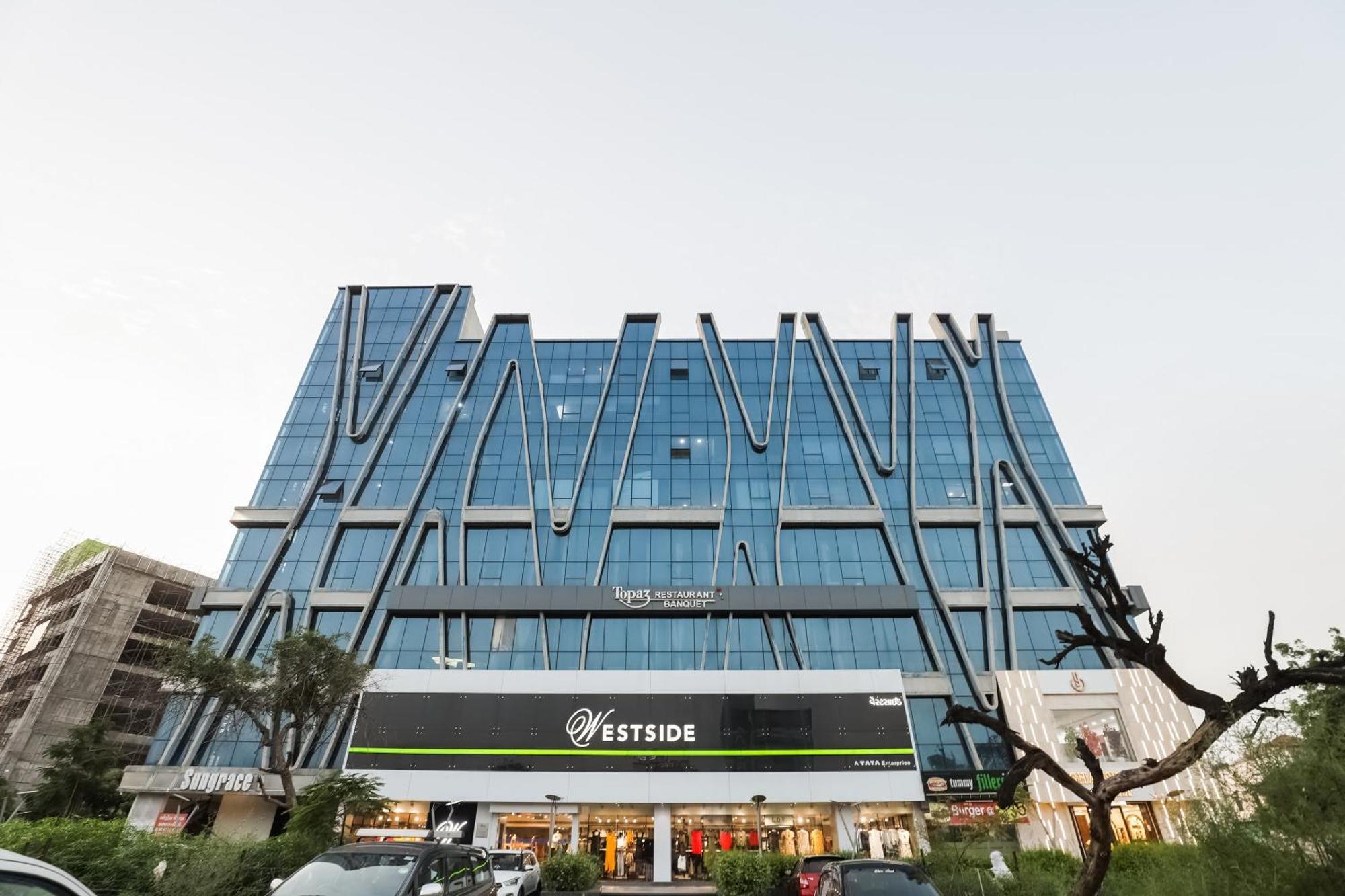 Collection O Hotel Alice Αχμπανταμπάντ Εξωτερικό φωτογραφία